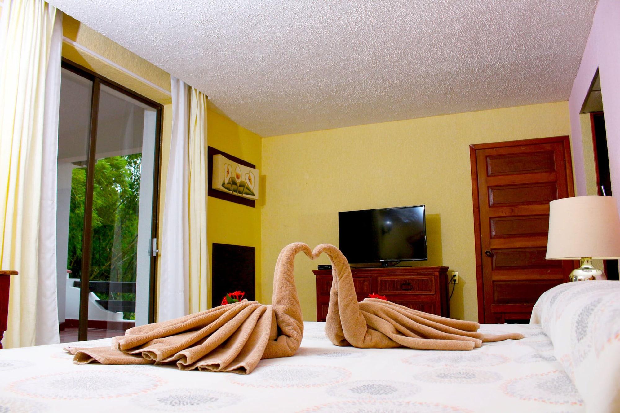 Hotel Spa Taninul Los Puentes エクステリア 写真
