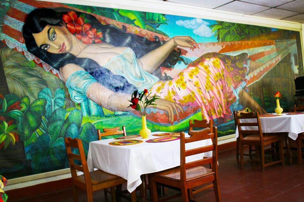 Hotel Spa Taninul Los Puentes エクステリア 写真
