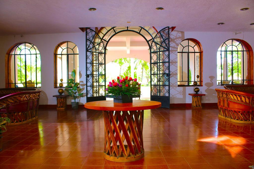 Hotel Spa Taninul Los Puentes エクステリア 写真
