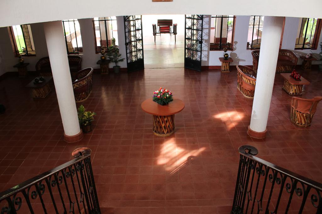 Hotel Spa Taninul Los Puentes エクステリア 写真