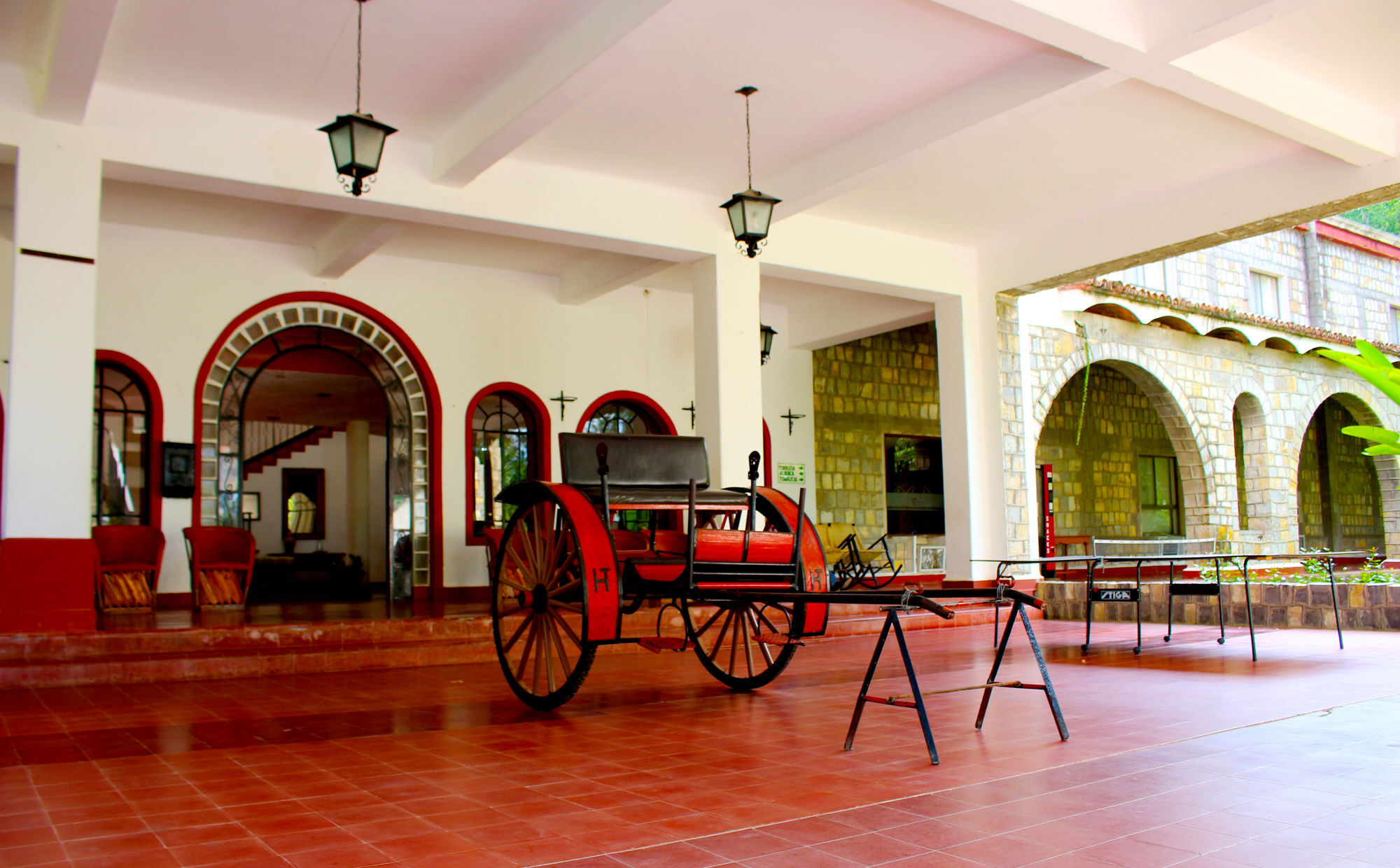 Hotel Spa Taninul Los Puentes エクステリア 写真