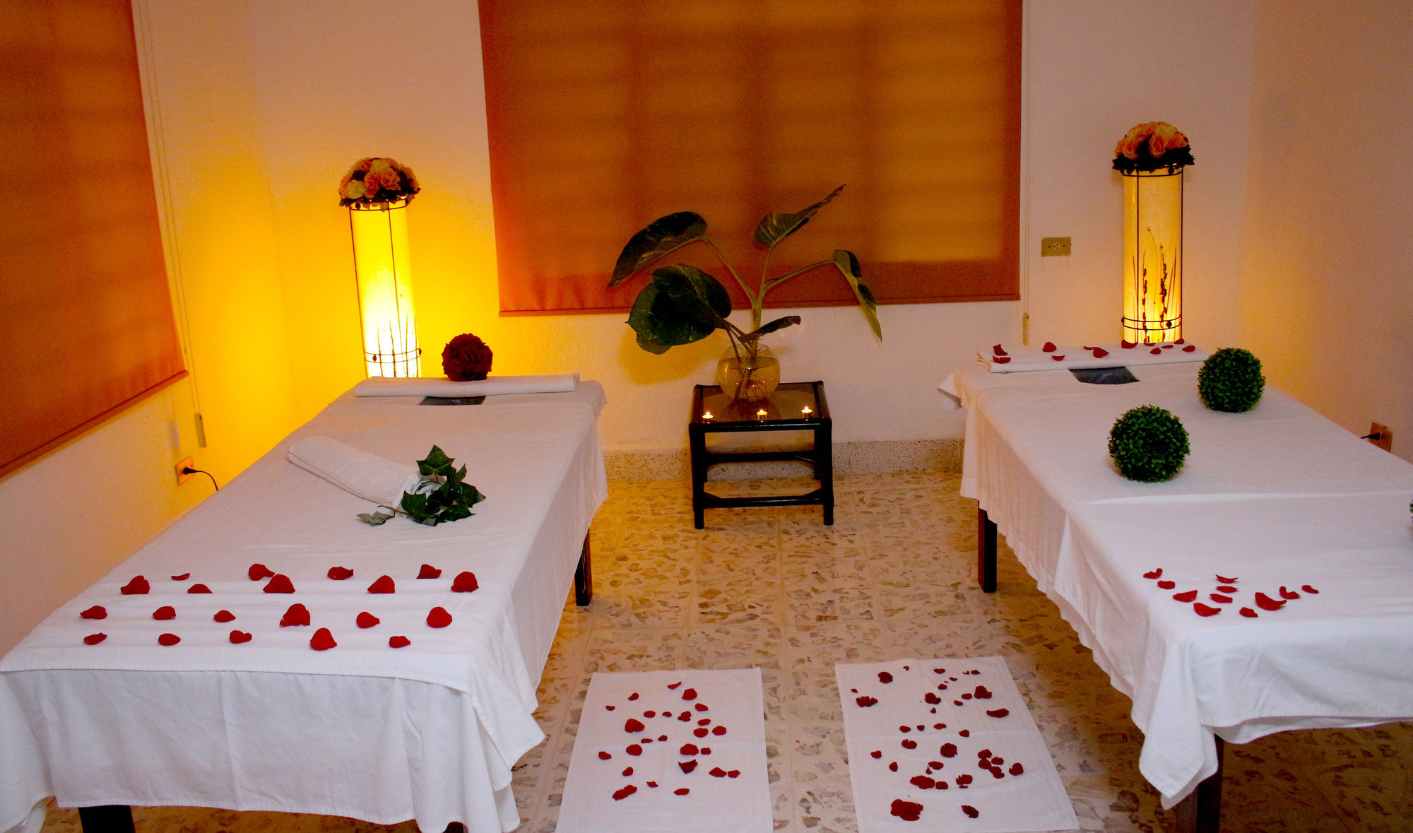 Hotel Spa Taninul Los Puentes エクステリア 写真